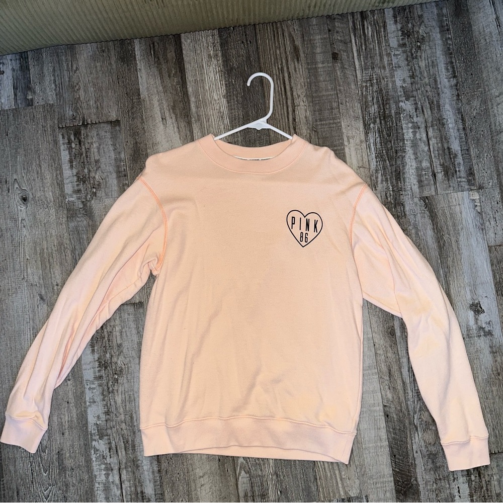 PINK VICTORIAS SECRET SWEATSHIRT